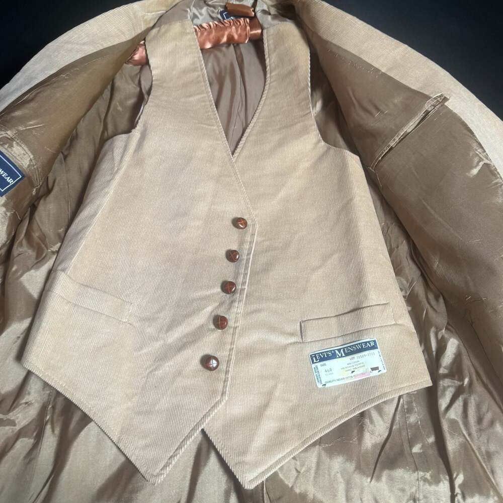 Vintage Levi's Menswear Corduroy Blazer and Vest Set 46R Tan with Elbow Patches - Picture 3 of 10